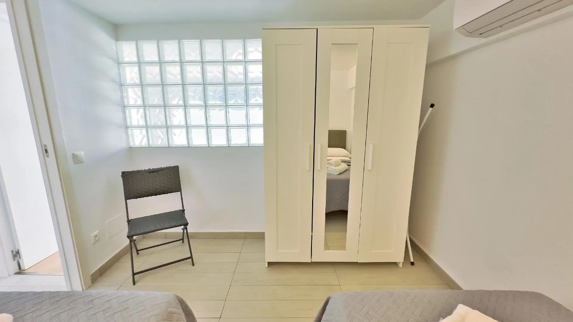 Skol 206 Marbella 아파트